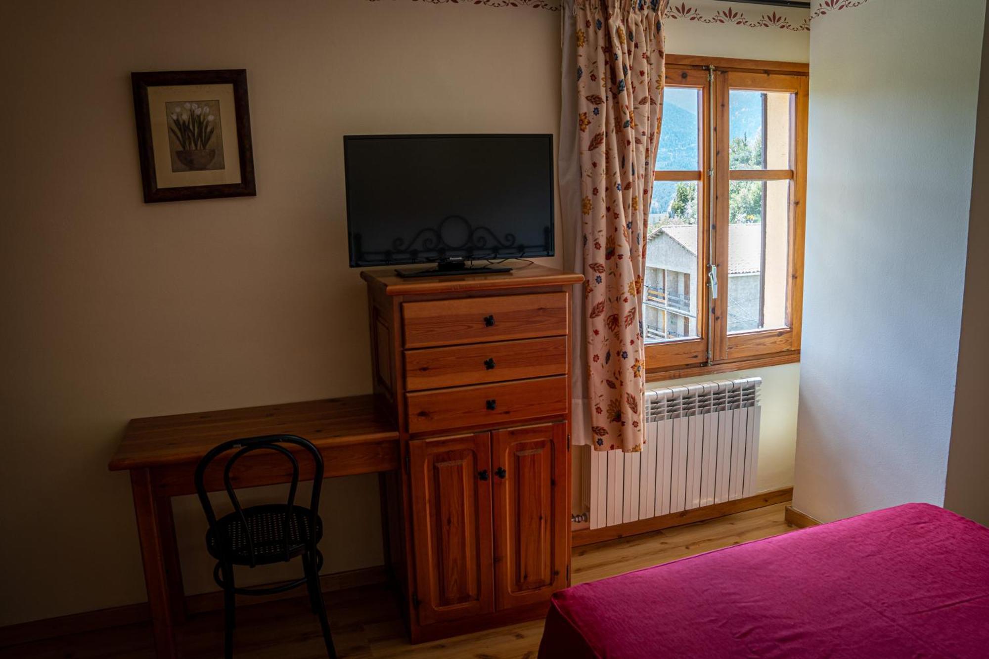 Hostal Cal Francisco Gósol 外观 照片